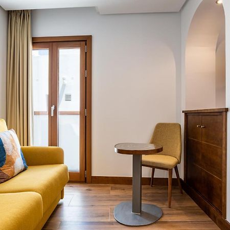 Hotel Antantie コニル・デ・ラ・フロンテラ エクステリア 写真